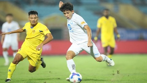 Trước vòng 25 V.League 2024/25: Nam Định có vô địch trước một vòng đấu?